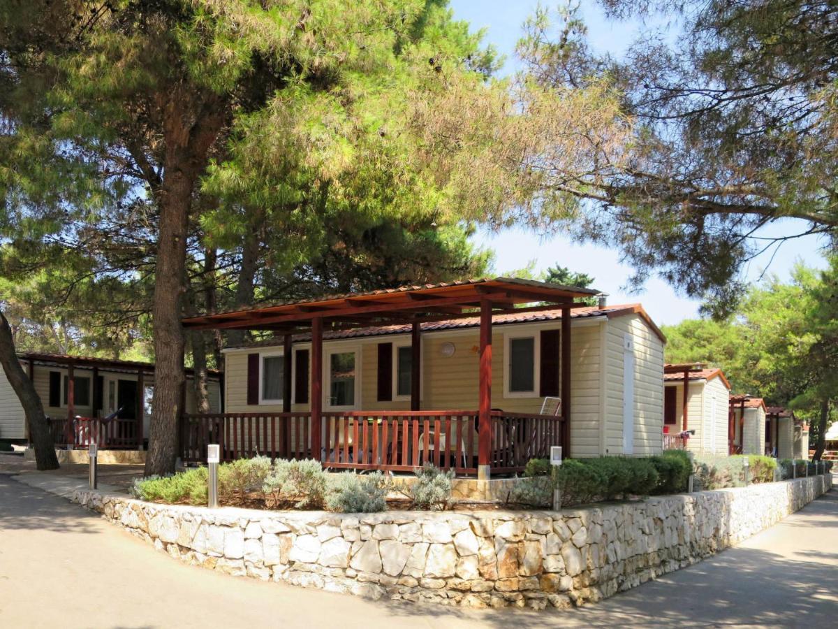 Holiday Home Camp Rozac - Tgr215 Trogir Dış mekan fotoğraf