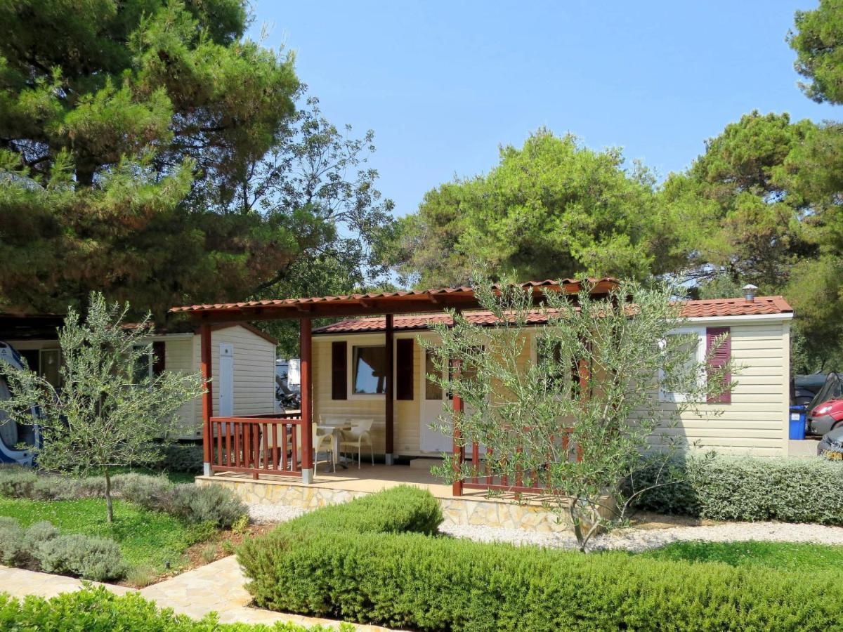 Holiday Home Camp Rozac - Tgr215 Trogir Dış mekan fotoğraf