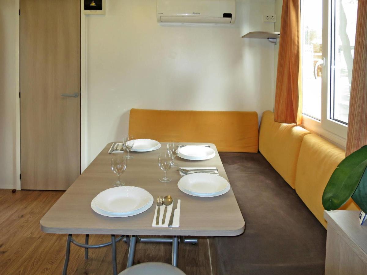 Holiday Home Camp Rozac - Tgr215 Trogir Dış mekan fotoğraf